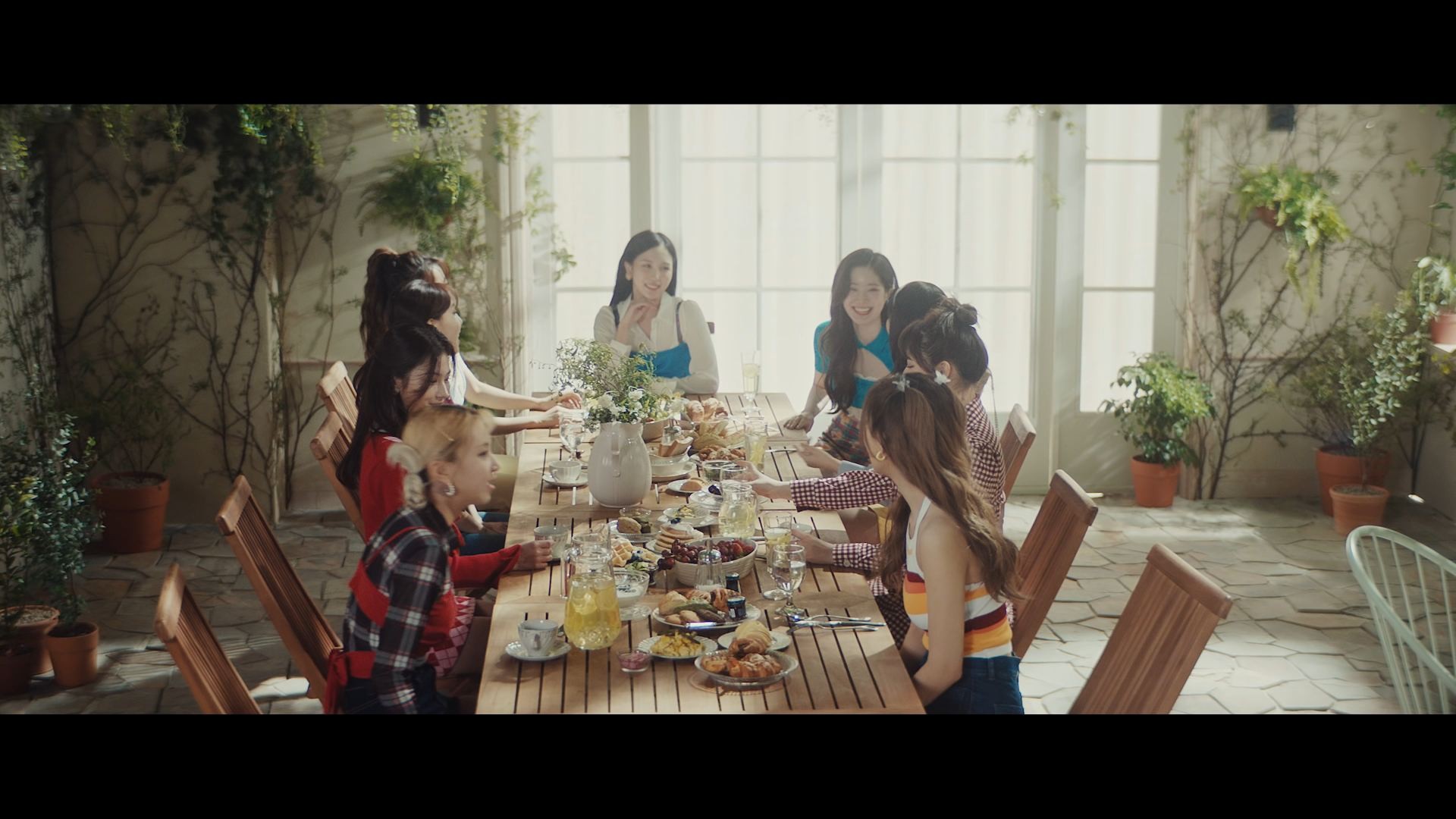 [MUSIC VIDEO] TWICE - Kura Kura (2021.04.20/MP4/RAR) – jpfunny.org