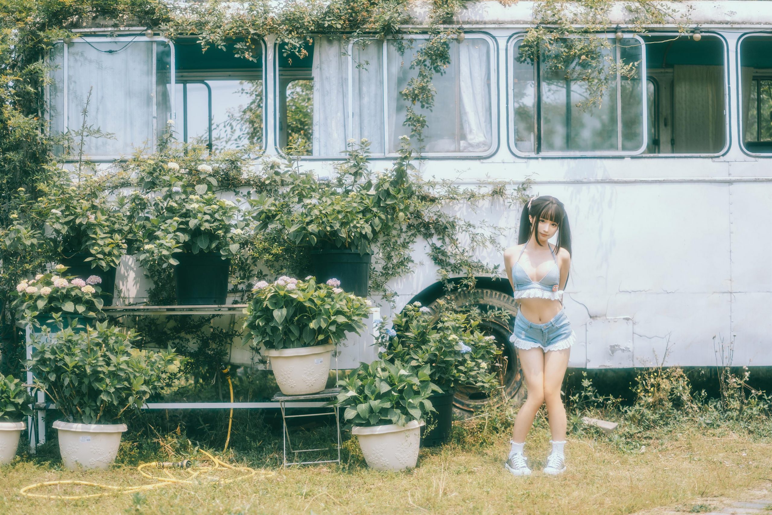 Cosplay 蠢沫沫 大巴房车