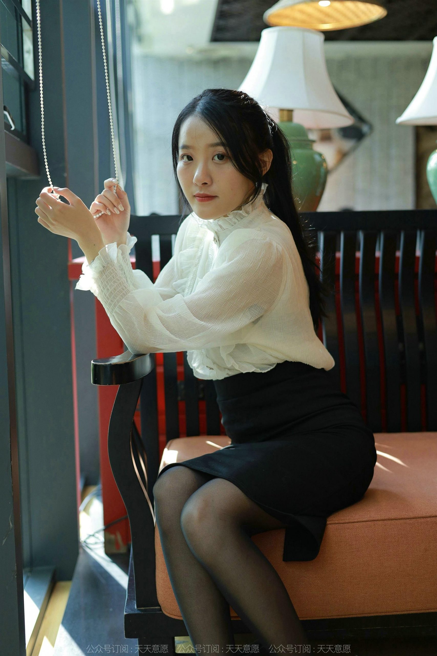 IESS 异思趣向 模特 婉萍 黑丝咖啡