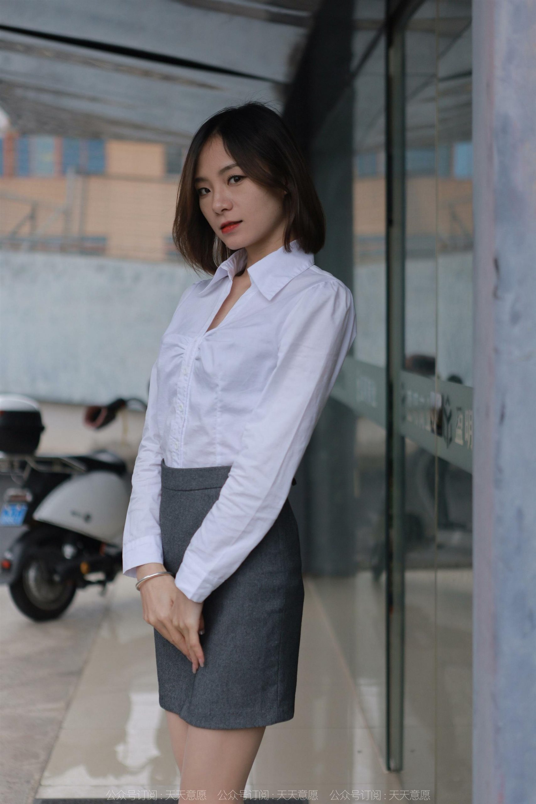 IESS 异思趣向 模特 小六 停车场的故事