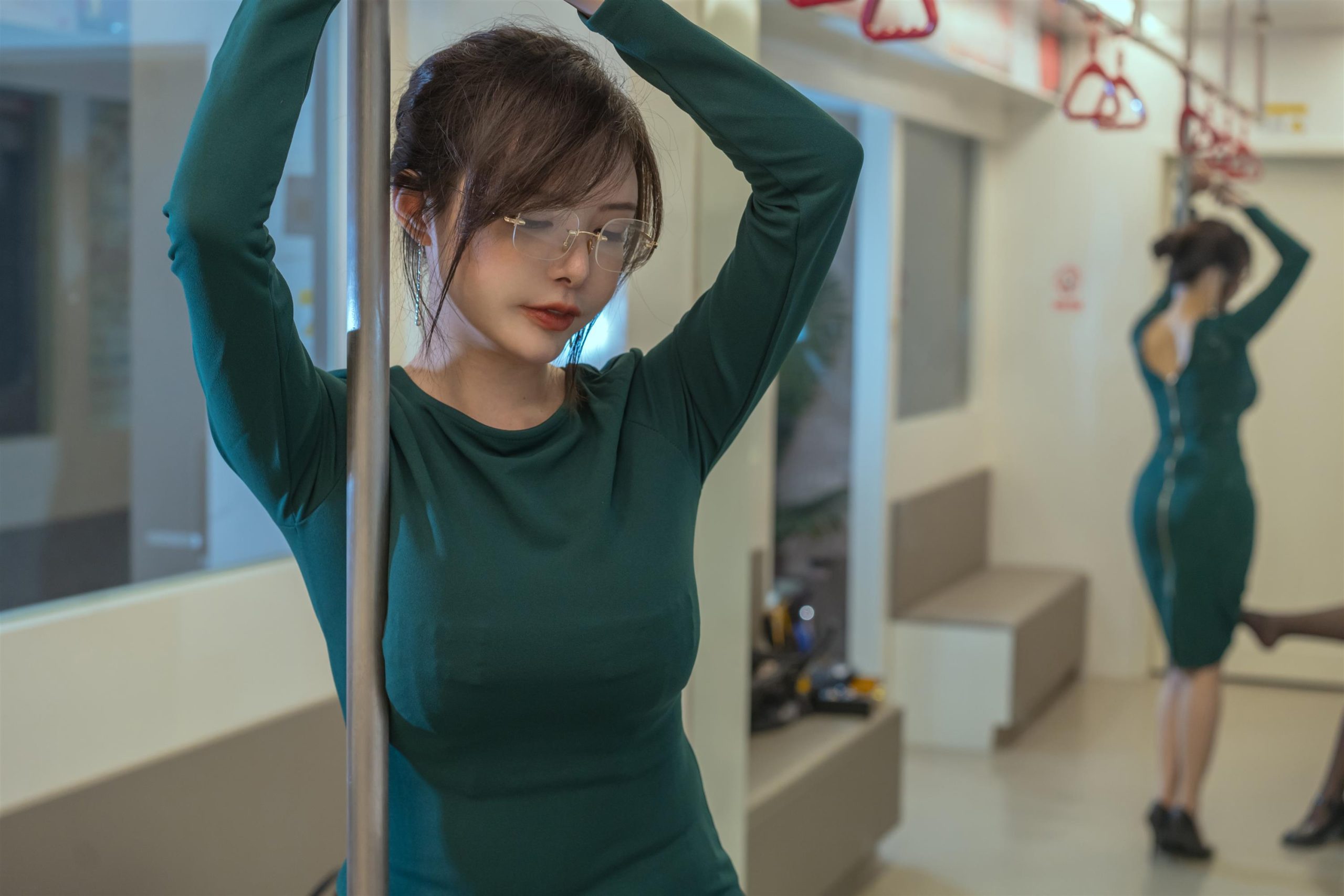 Cosplay 秋和柯基 夏小秋秋秋 电车 [80P]