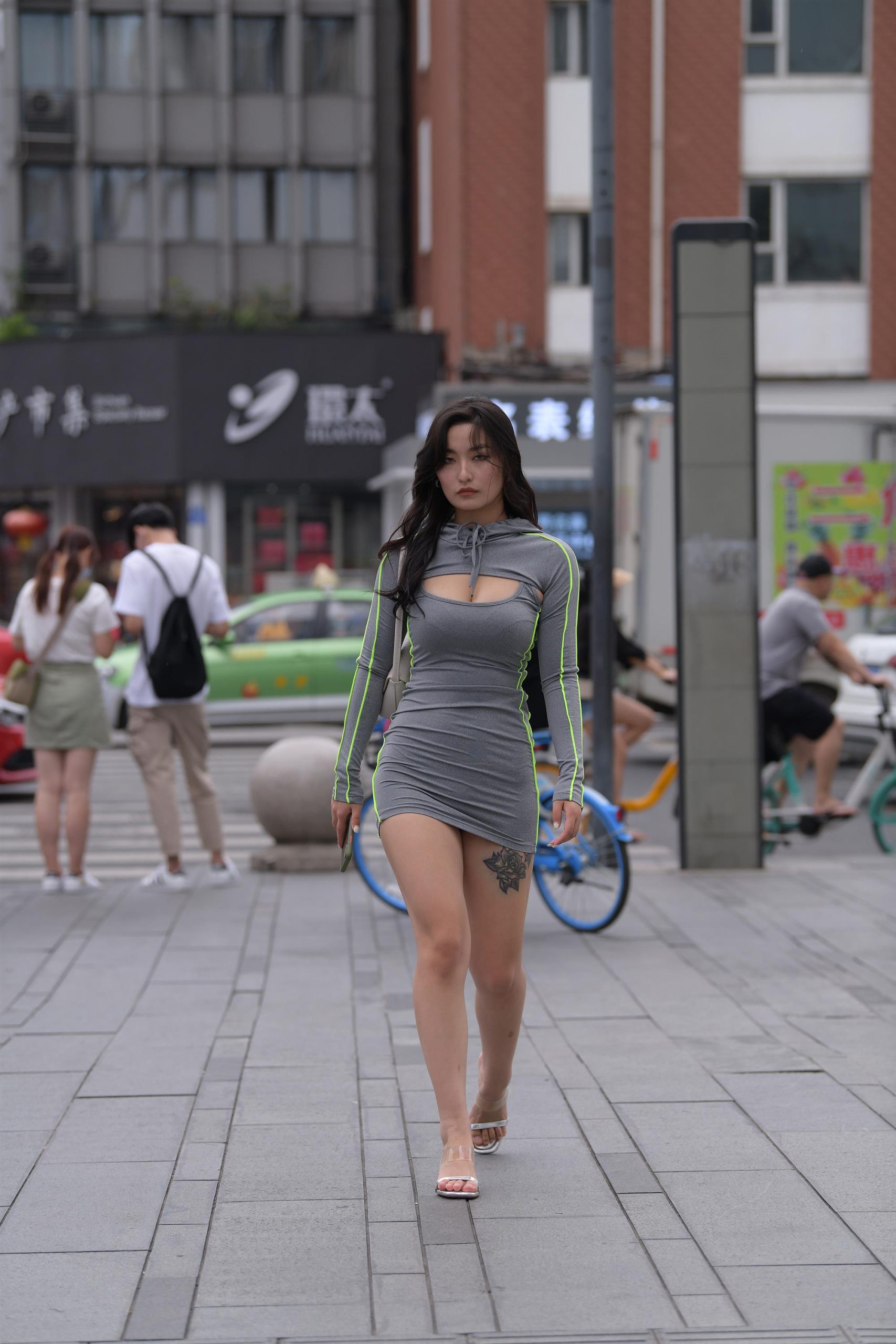 Street gray tight mini skirt [211P]