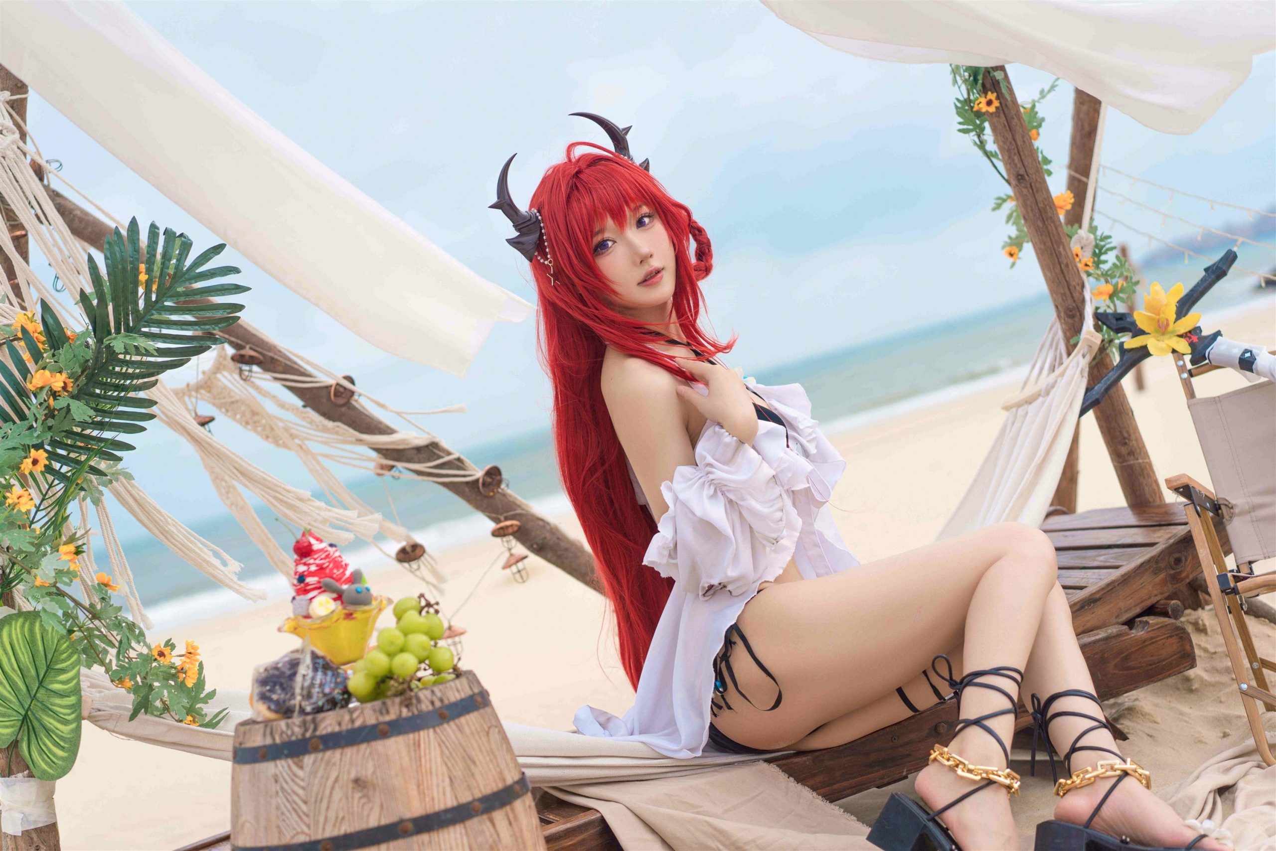 Cosplay 阿包也是兔娘 明日方舟 史尔特尔泳装 [50P]